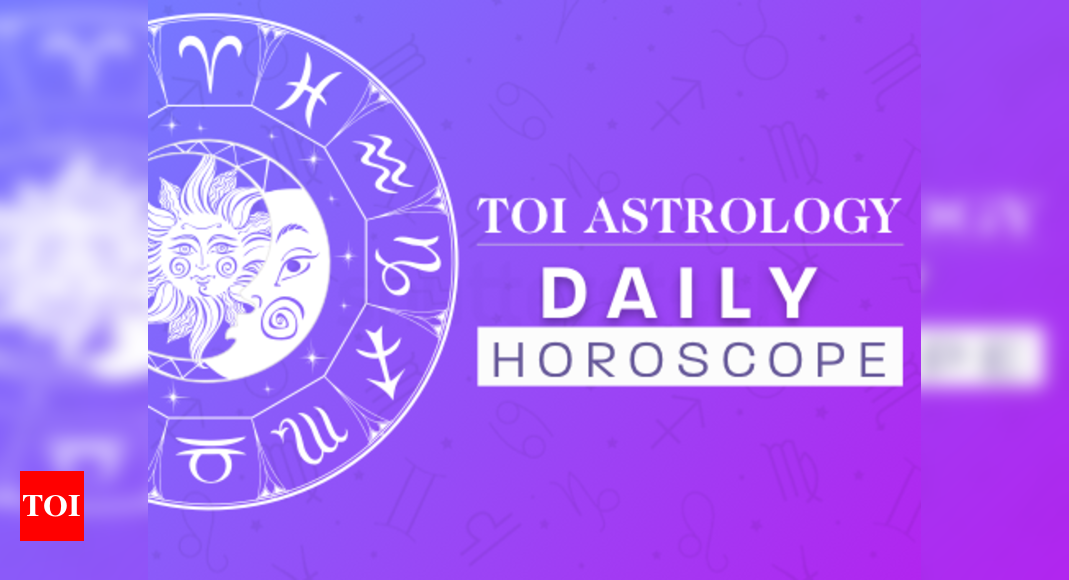 Horoscope Today 15 August 2022: Check astrological prediction for Capricorn, Aquarius, Pisces, Leo and other signs |