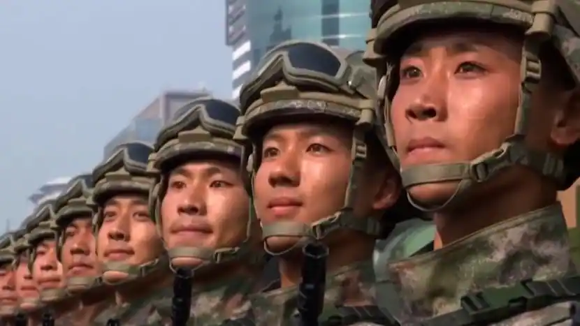 Breaking News: अपने ही सैनिकों से चीन को डर