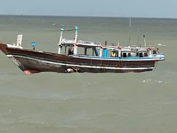 BSF Seizes Pakistani Fishing Boat From Gujarat Kutch Area