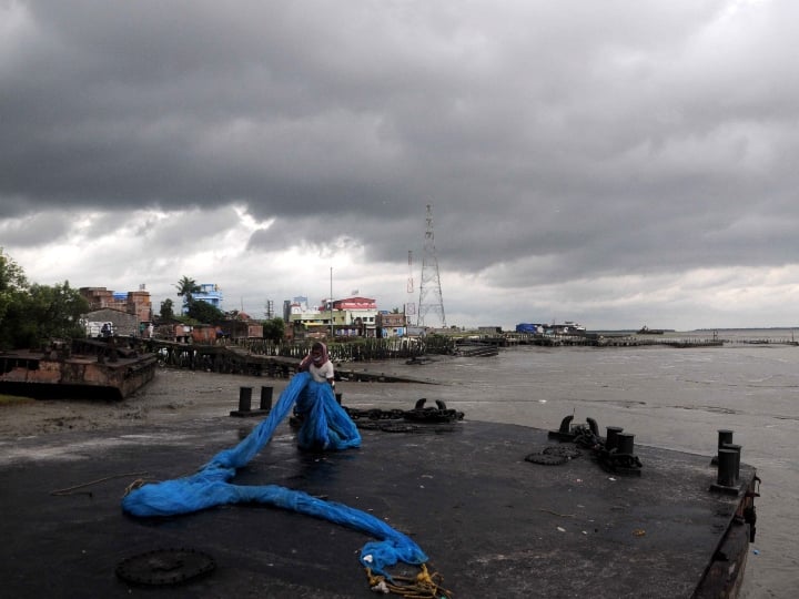 Cyclone Sitrang Live Updates Rain Lashes Northeast As Sitrang Weakens Into Low Pressure Area