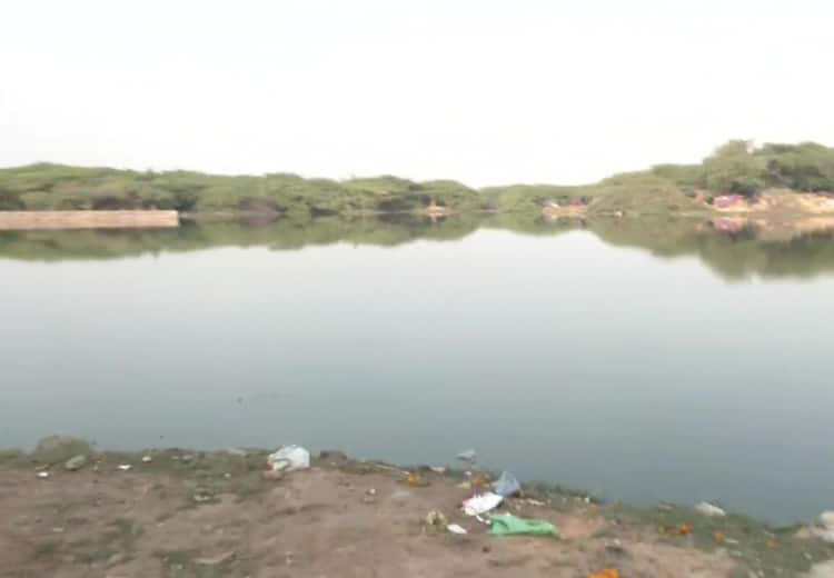 Divers May Be Deployed Into Maidan Garhi Pond To Find Shraddha Walkar Head Police Also Tried To Pump Out Water