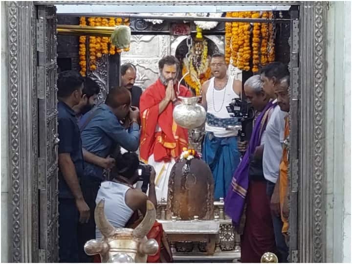 Congress's Bharat Jodo Yatra Passes Through Ujjain, Rahul Gandhi Offers Prayers At Shree Mahakaleshwar Temple