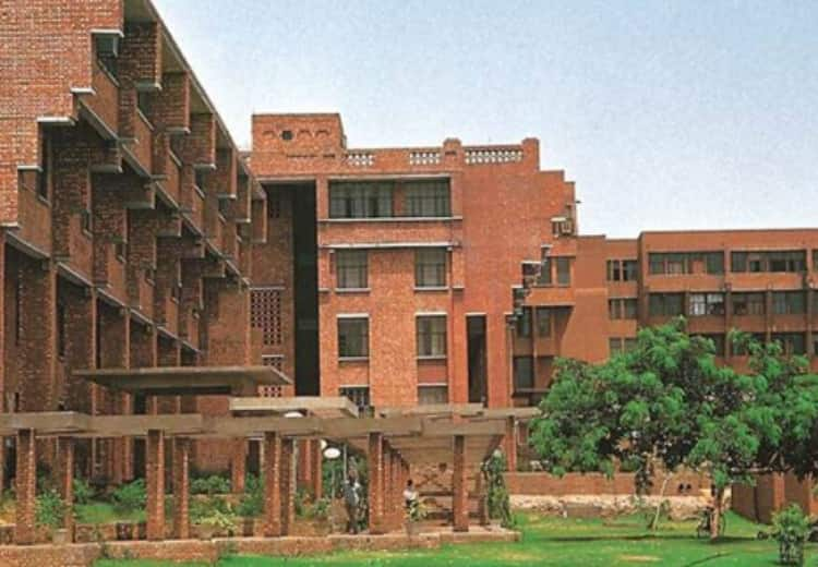 JNU Row: 'ये बाहरियों की हरकत...', जेएनयू की दीवारों पर लिखे विवादित जातिसूचक नारों पर बोलीं VC