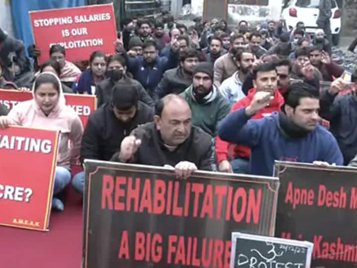 Kashmiri Pandits Protest In Jammu Issue Of Rehabilitation LG Manoj Sinha