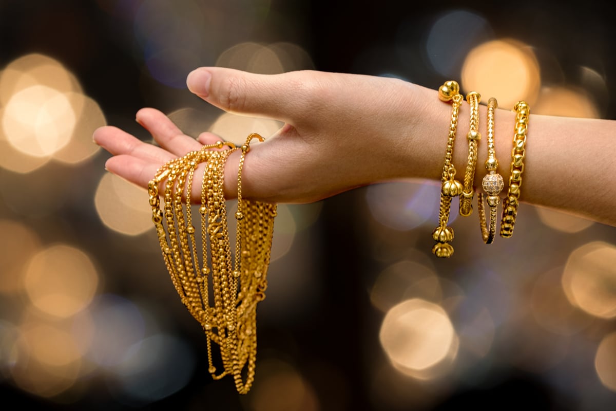 Gold Glitters In 2022 On Weaker Rupee, Inflation; Bullion Likely to Shine in New Year Too