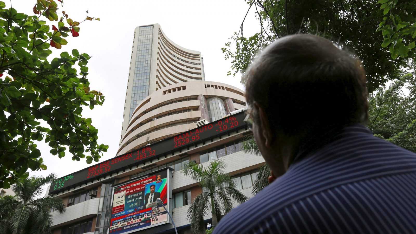 Sensex Falls Over 1,600 pts in 4-Days, Investors Lose Rs 12 L Cr; Why is Market Falling?