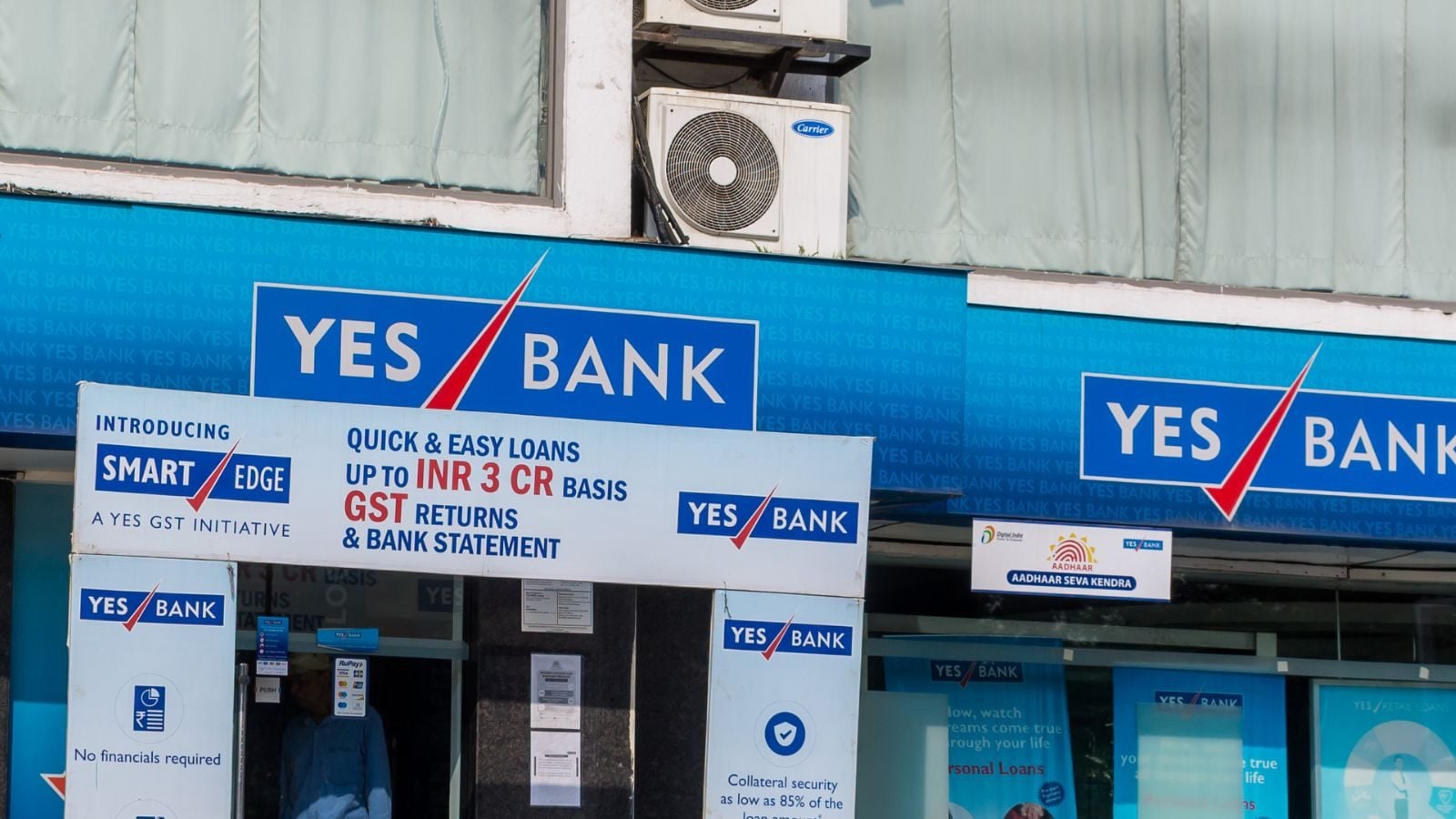 Yes Bank Shares Fall Over 26% From 52-Week High; Should you Buy, Hold or Sell?