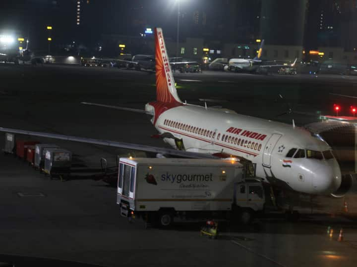 Technical Problem In Hyderabad To Dubai Air India Flight Safely Landed In Mumbai