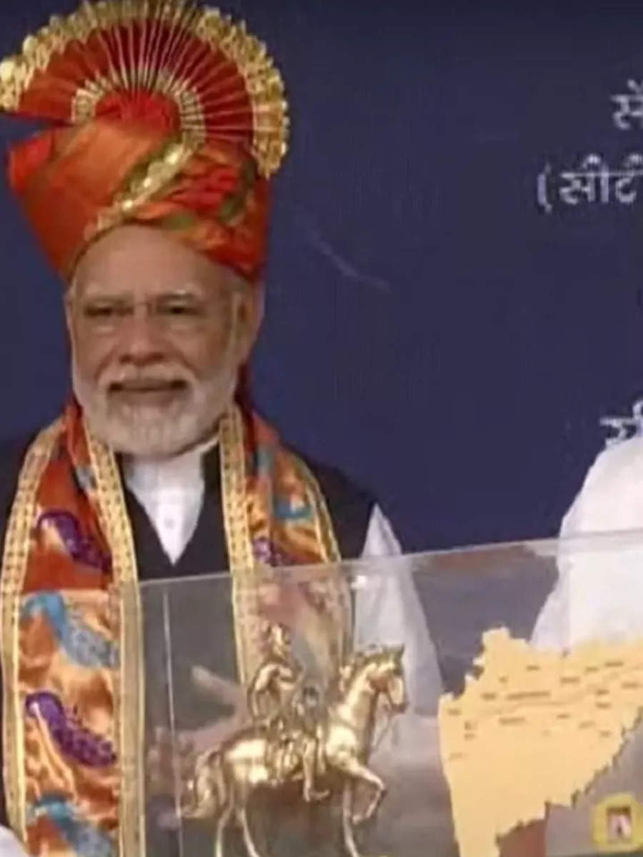 PM Modi launches projects worth Rs 75,000 cr in Maharashtra