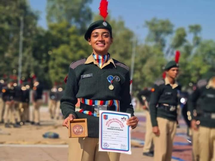 BJP MP Ravi Kishan Daughter Ishita Shukla Part Of NCC Contingent Republic Day Parade