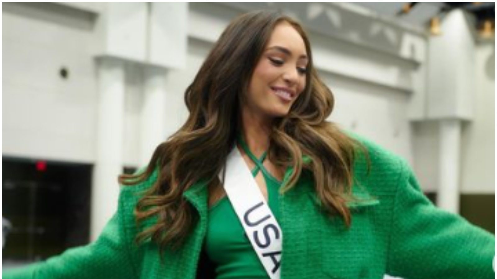 Harnaaz Kaur Sandhu Crowns Miss USA R'Bonney Gabriel as Her Successor