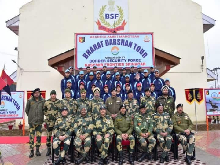 Bsf Jammu And Kashmir Bharat Darshan Tour For Kashmiri Students Mumbai Gateway Of India Marine Drive Haji Ali Dargah Ann