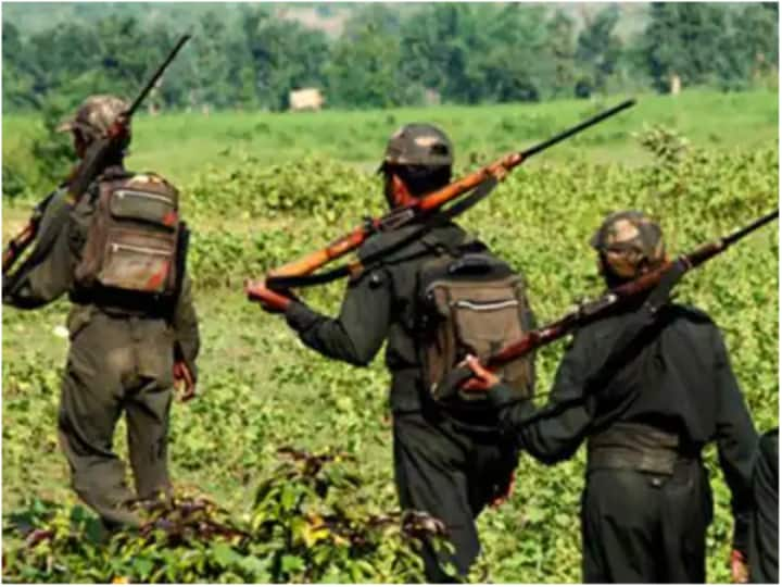 Chhattisgarh Police Big Success 4 Naxalites Surrendered In Bijapur District