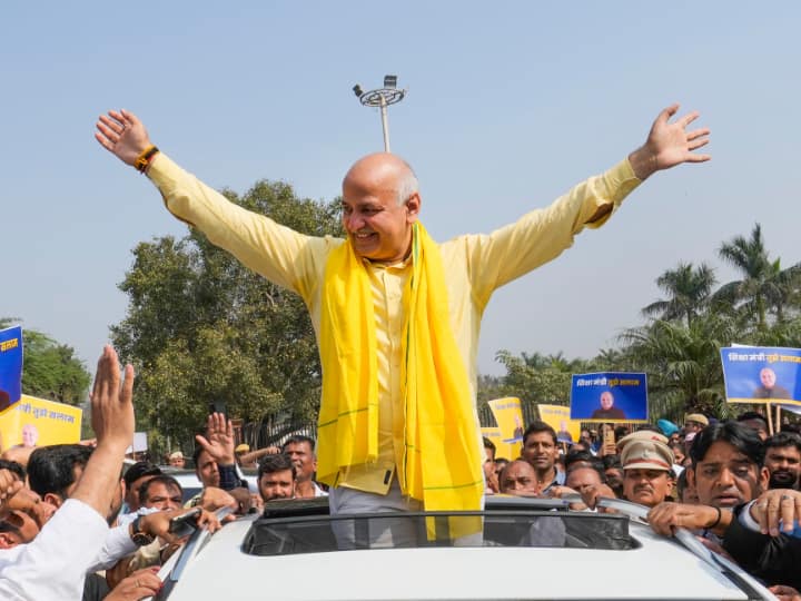 Manish Sisodia Arrested From A Journalist To Become A Delhi Deputy CM Know Manish Sisodia Journey