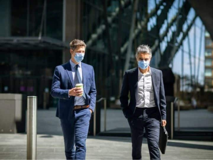 Less Attractive People Wearing Masks Even Now Claims Study | जो लोग खुद को समझते हैं कम अट्रैक्टिव, अब सिर्फ वही लोग लगा रहे मास्क