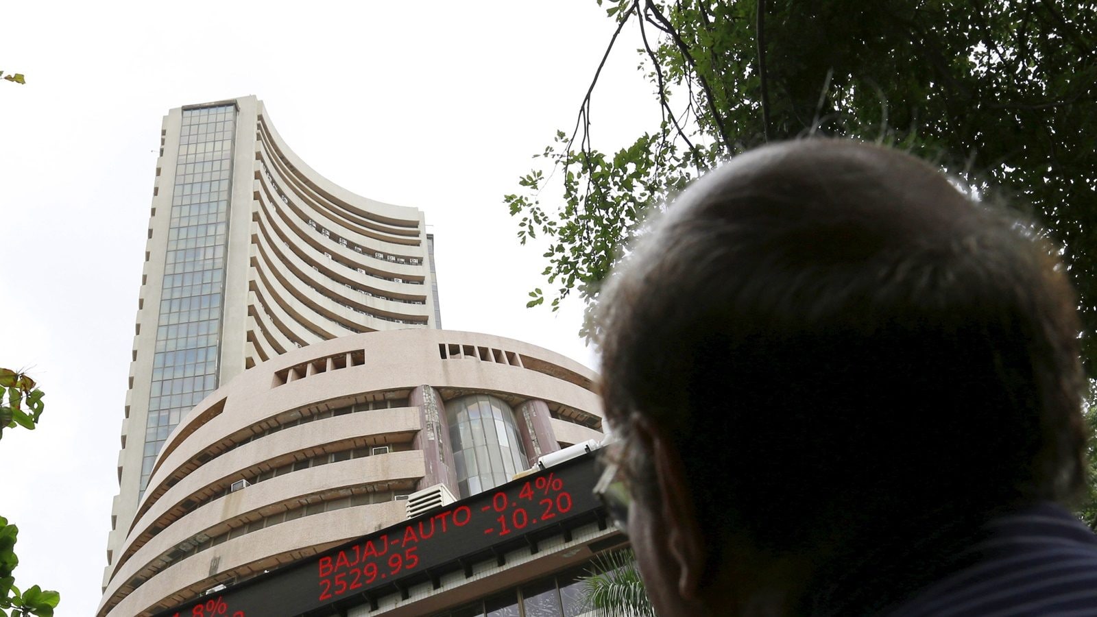 Sensex Declines 311 points to 60,691, Nifty Down By 99 points; Rupee Strengthens 9 Paise