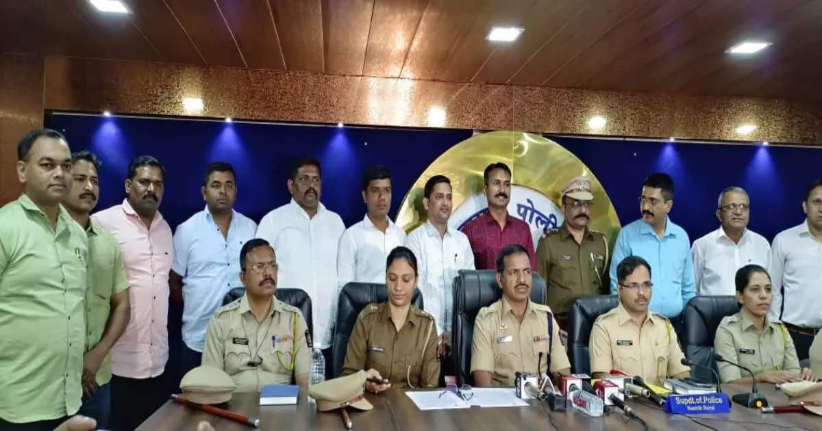 malegaon crime news, महिलेला संपवलं, दागिने घेऊन सोनाराकडे गेला, पोलिसांना सुगावा लागला, मालेगावला हादरवणाऱ्या घटनेचं गूढ उलगडलं - malegaon crime news police arrested suspected accuse and told reason crime against woman