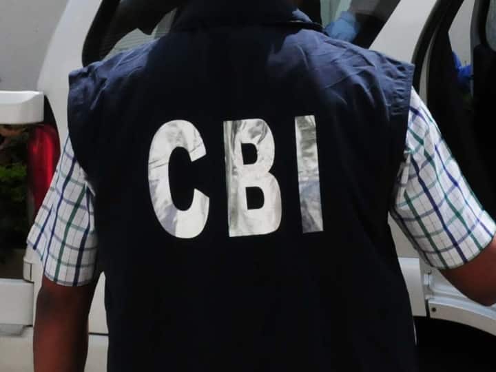 CBI Raids: दिल्ली के सफदरजंग अस्पताल में भ्रष्टाचार पर CBI का एक्शन, कई जगह की छापेमारी