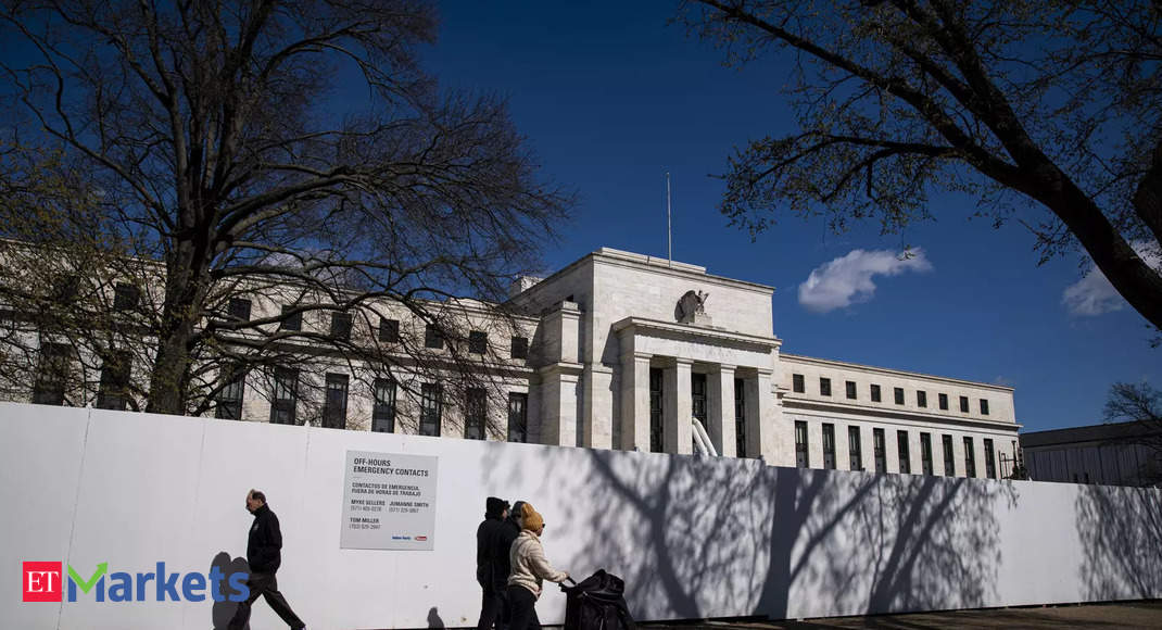 fed: Fed seen on the fence for interest rate hike at May meeting