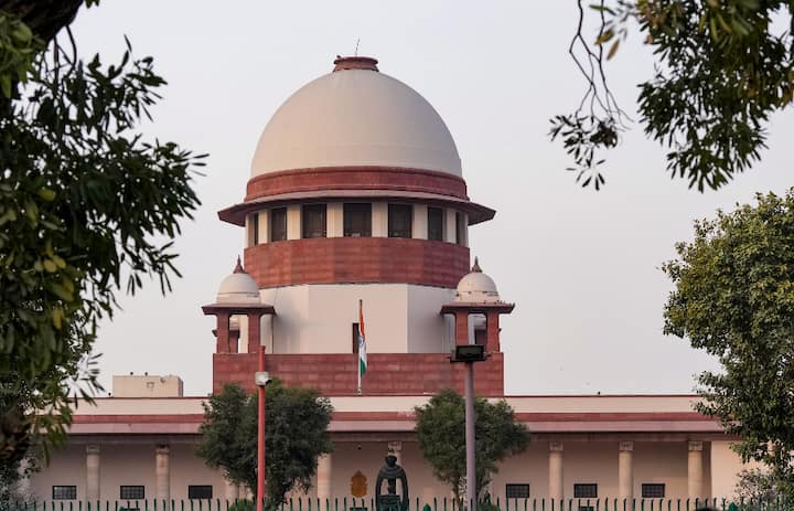 Supreme Court Rejected Anticipatory Bail Of IRS Officer In Corruption Gujarat HC