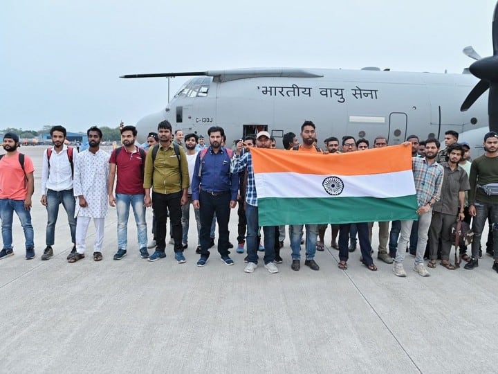 सूडान से 40 यात्रियों को लेकर भारतीय वायुसेना का 8वां विमान नई दिल्ली पहुंचा