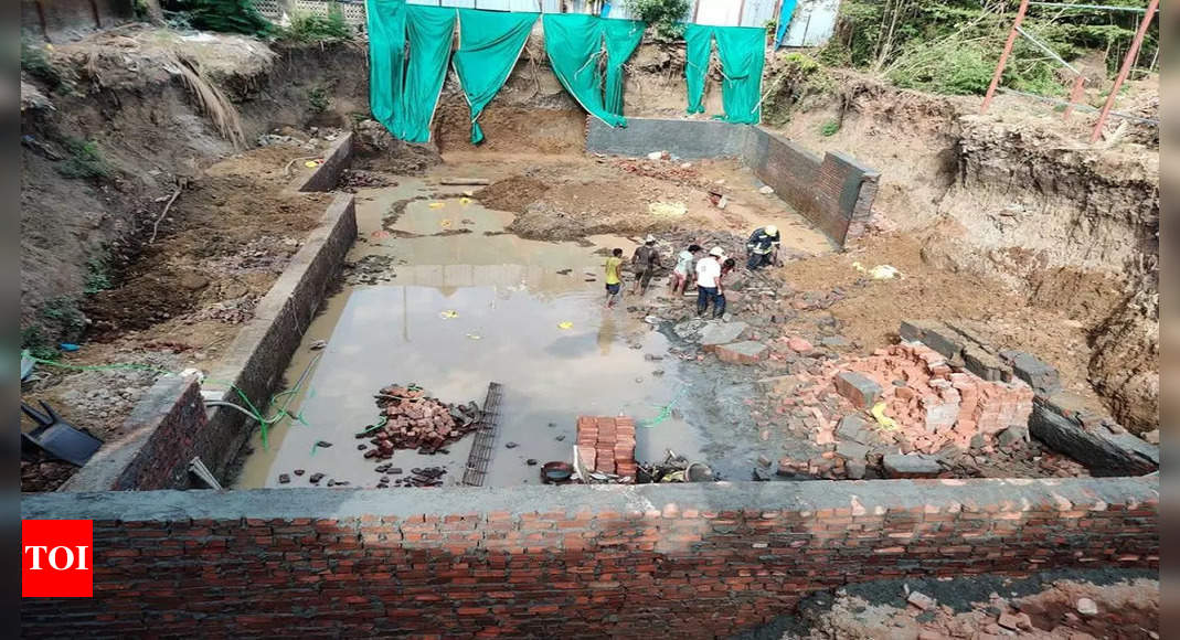 3 labourers dead, 2 injured as retaining wall of under-construction site collapses in Virar | Mumbai News