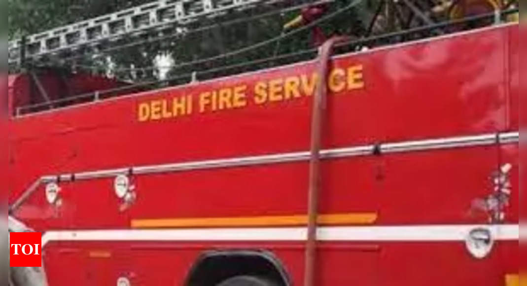 Under-construction building collapses in Delhi, many feared trapped | Delhi News