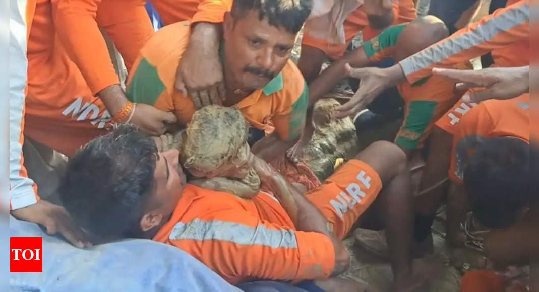 3-year-old boy trapped in 40-feet borewell rescued in Bihar's Nalanda | Patna News