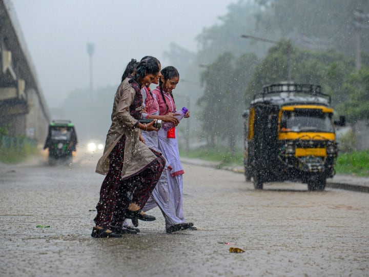 Monsoon In India Warning Of Heavy Rains In Telangana State Government On Alert