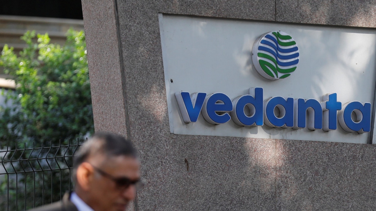 Vedanta Tanks 6%, Hits 52-Week Low After Moody's Rating Downgrade