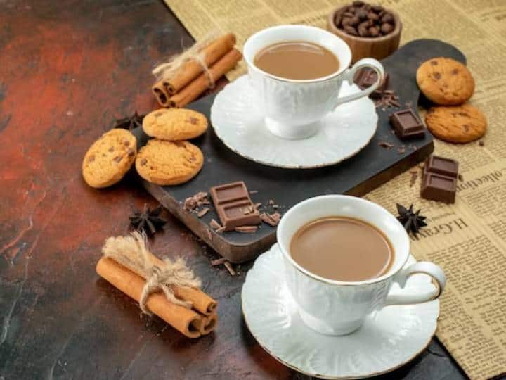 Tea vs Coffee: चाय या कॉफी दोनों में से क्या है सेहत के लिए बेहतर?