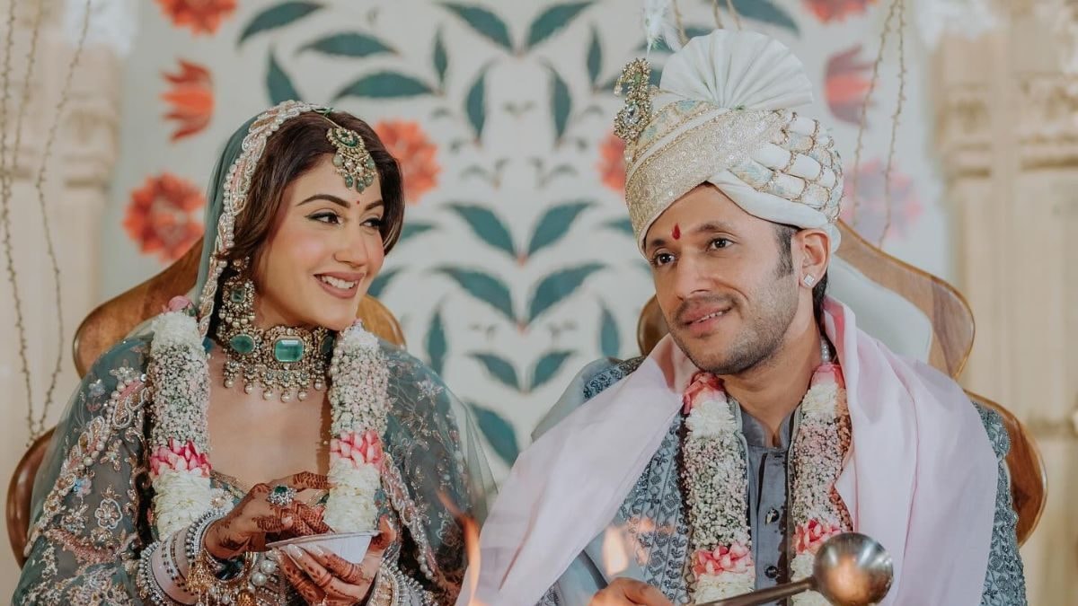 Surbhi Chandna Flaunts Her Chooda In New Wedding Photos With Karan Sharma
