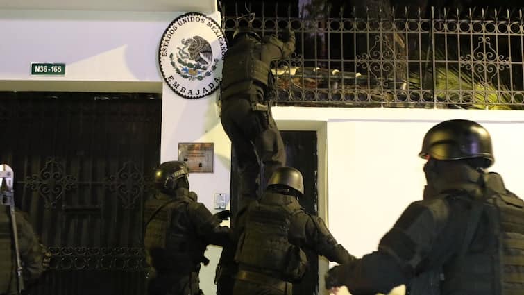 Mexico Ecuador Conflict announced to cuts diplomatic ties with Ecuador after Jorge Glas arrest