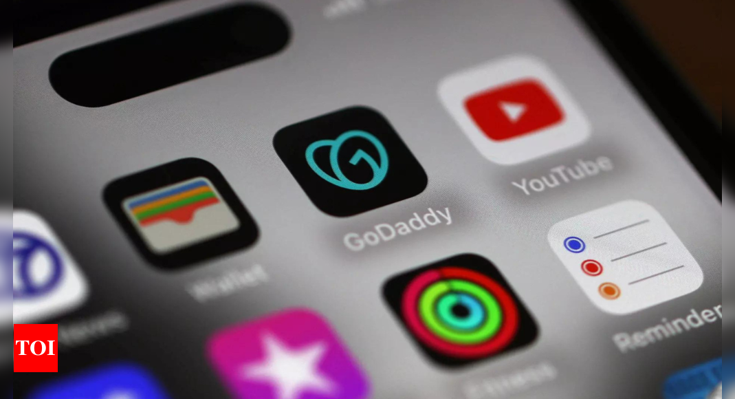 Will to resist temptations, achieve goals more trustworthy than using apps, study finds