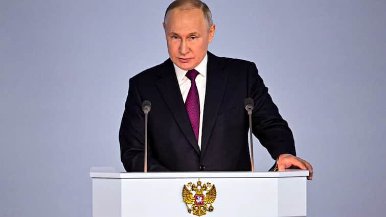 Russia Vladimir Putin orders Nuclear Weapon drills amid France sent army aid to Ukraine