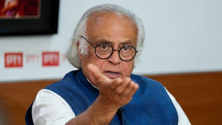 Jairam Ramesh slams bjp pm modi over MHA amends jammu kashmir LG gets more power ask for statehood Jammu Kashmir: जम्मू-कश्मीर में बढ़ी उपराज्यपाल की ताकत तो भड़की कांग्रेस, जयराम रमेश बोले-